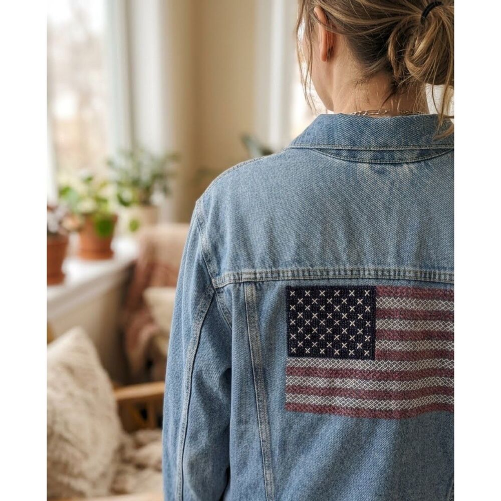 Old Navy X Disney Mickey Mouse Denim Jacket Women's M Flag Trucker USA 250th